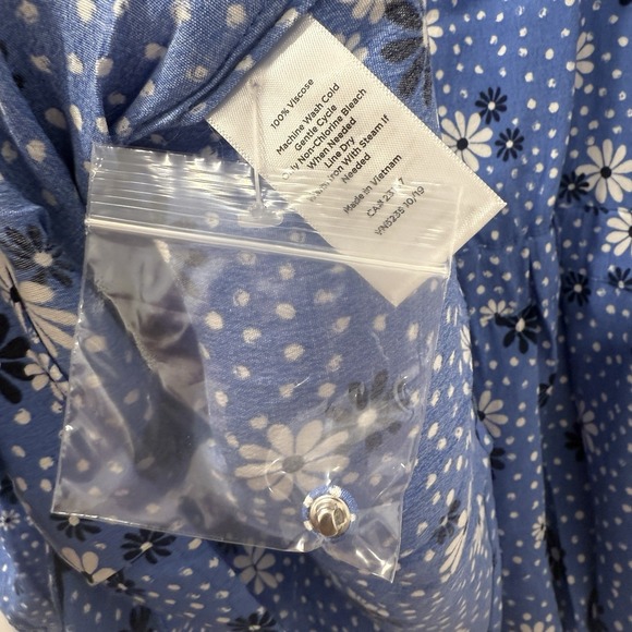 Talbots NWT XL Blue V-Neck Floral Dot Wrap Long Sleeve Blouse $89.50 Girly Flowy - Picture 7 of 7